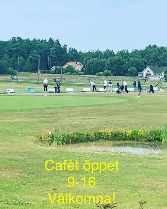Attefallhus Blixtorps Golfbana Varberg Bagian luar foto